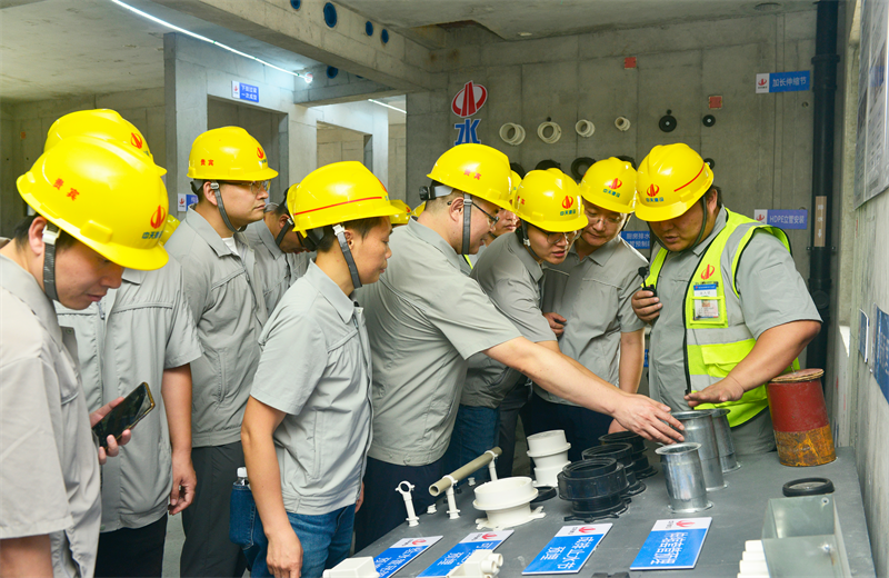 为进一步推进优质客户高效履约，提升交付品质、达成客户满意，2025年6月25日，豪运国际建设集团在上海组织召开2025年越秀地产、华润置业客户履约推进会。